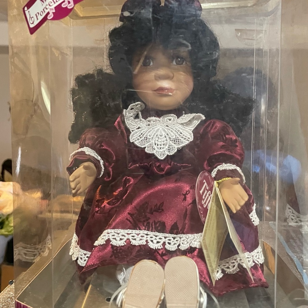 Wind up porcelain doll